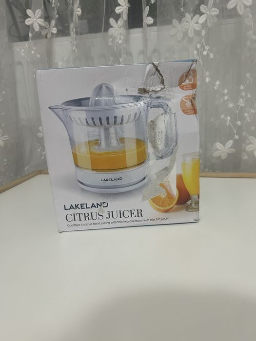 Storcător de citrice cu motor electric