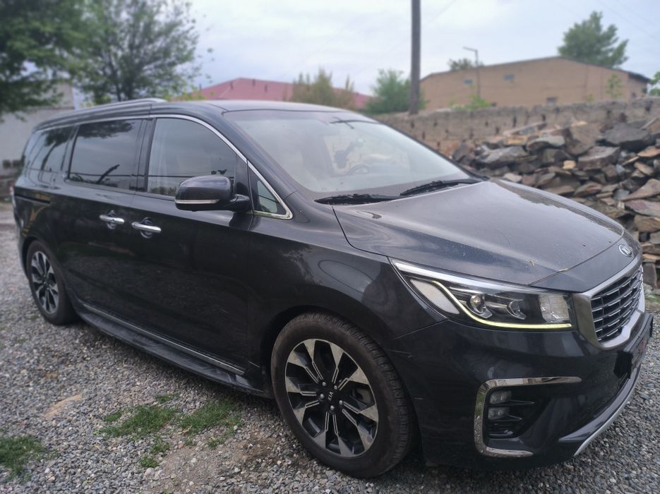 Kia Carnival 2019 yili dizel full pozitsiya