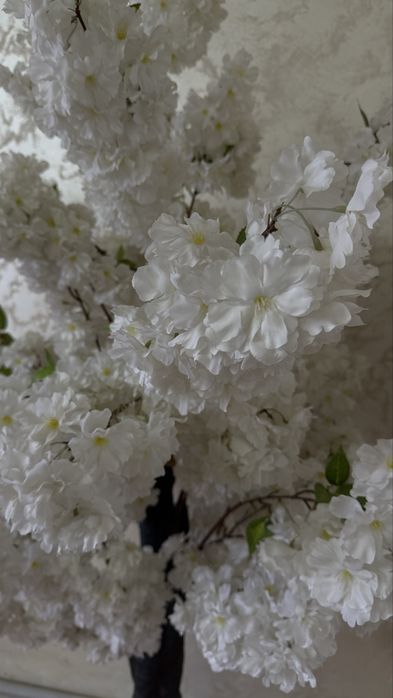 Искуственное цветущее дерево