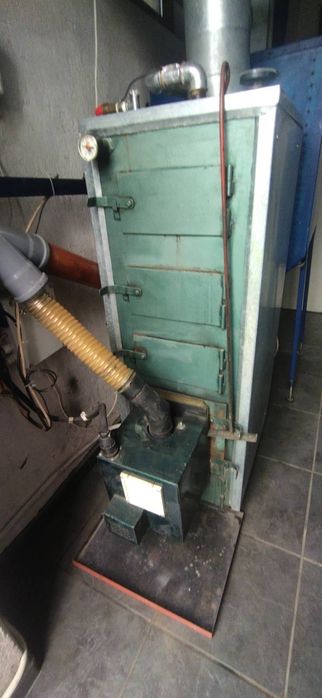 Продавам котел на пелети