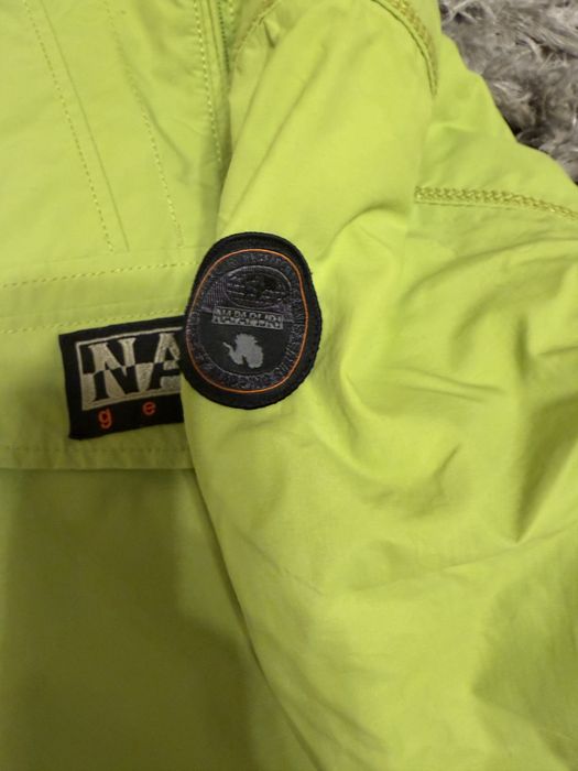 Яке Napapijiri зелено