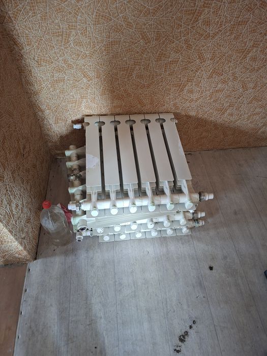 Продам биметаллические батареи