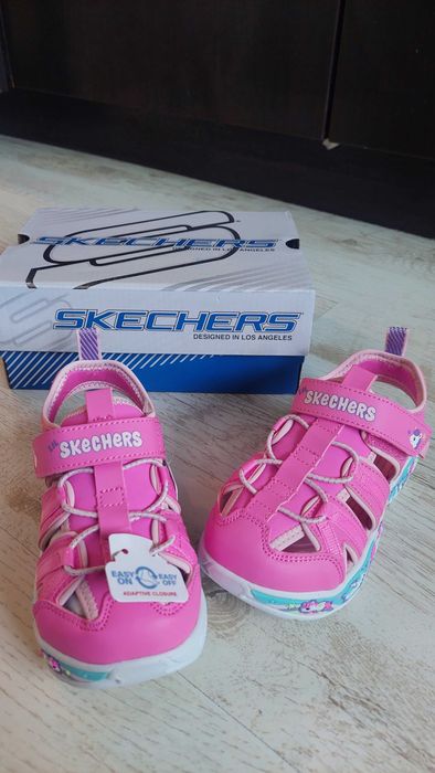 Чисто нови детски кецове Skechers. С етикет и кутия.