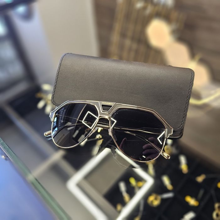 Amanet F28: Ochelari Dolce & Gabbana (p)