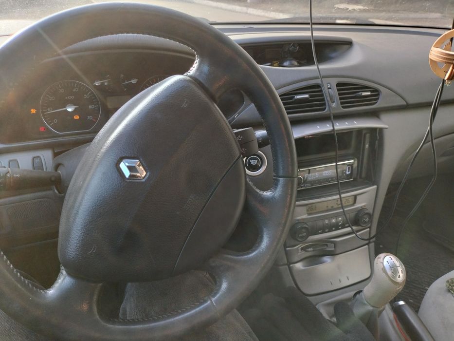 Продам Рено 2001