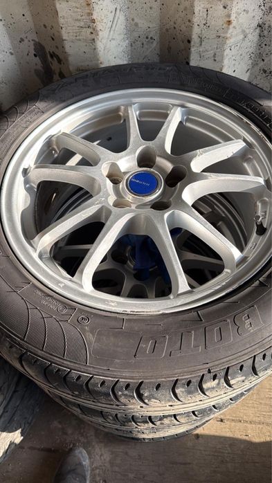 Продам Диска с шинами