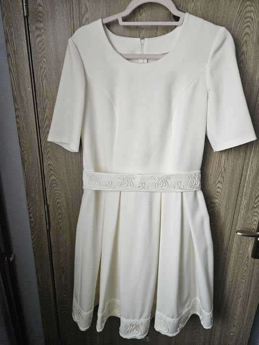 Rochie,culoare ivoar