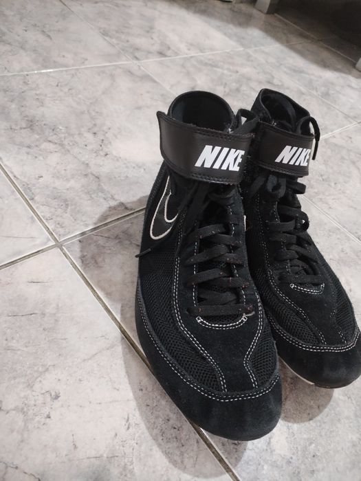 Борцовки        Nike