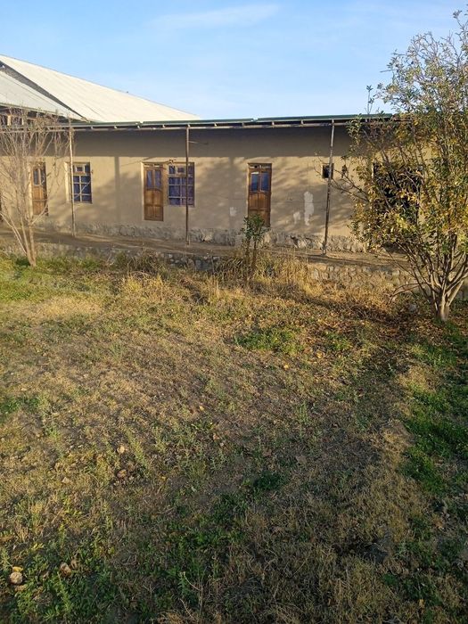 12 sotixliy uy sotiladi yoki krartira bo‘lsa kilishiladi