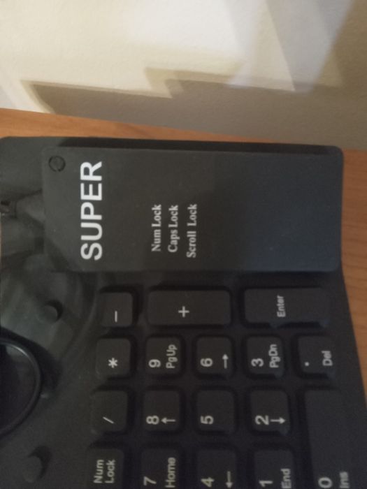 Две клавиатури на обща цена-работещи (обик. & силиконова) +  web камер