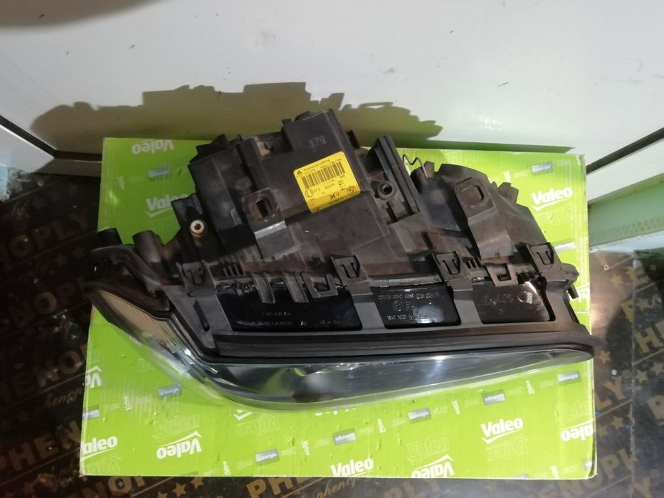 Фар Фарове за БМВ Х3 Е83 / BMW X3 E83 Dynamic-Xenon.