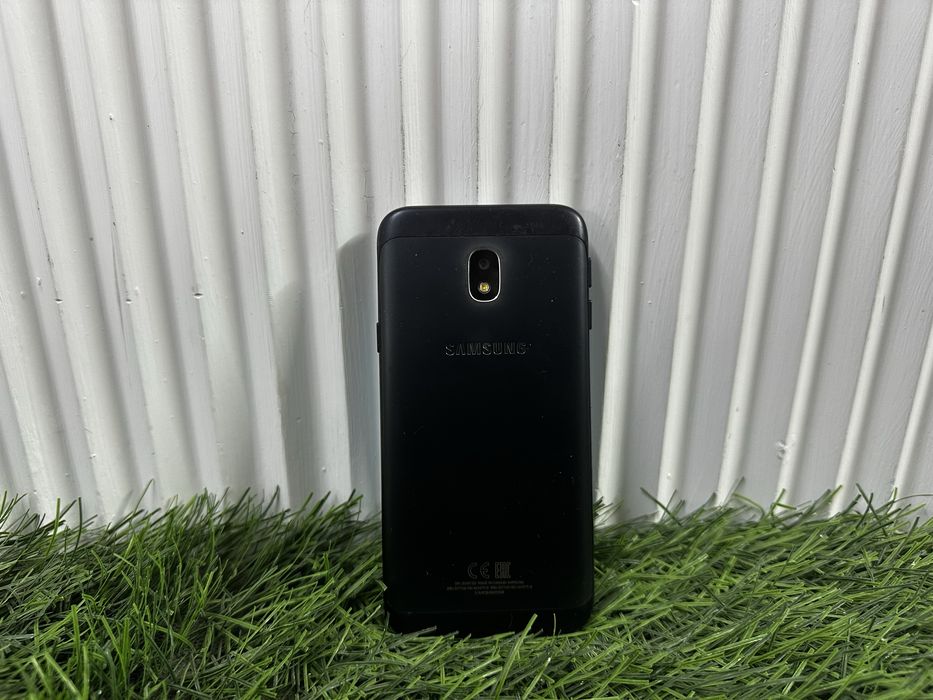 телефон Samsung J3 16 gb
