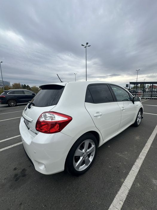 Toyota Auris Bine intretinuta/Foarte economa/Dotari full