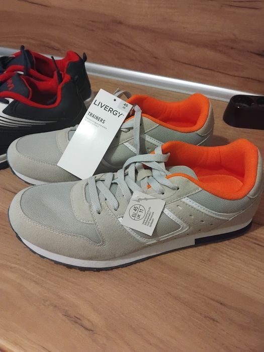 Продават се нови маратонки, обувки и боти  !