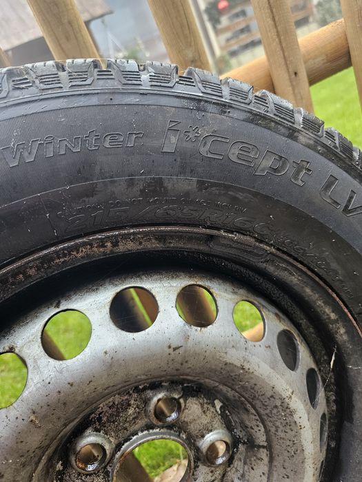 Anvelope iarna 215 65 R 16 C