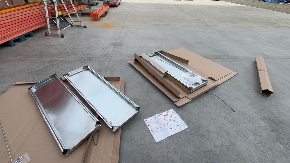 Rafturi metalice cu polite