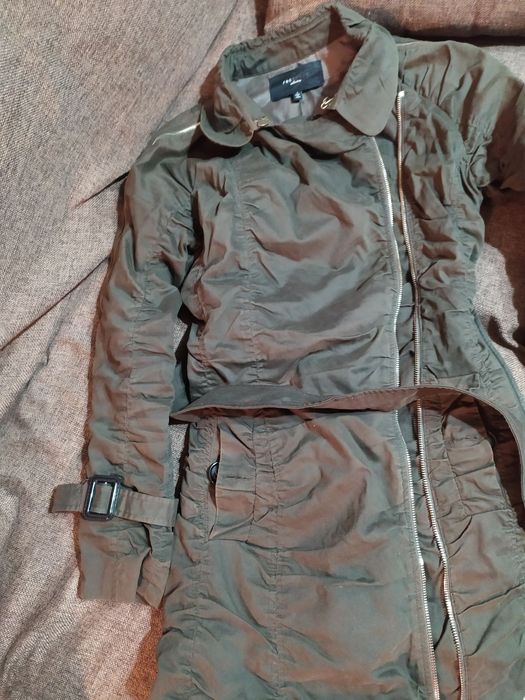 Парка жён. И шубка женская.