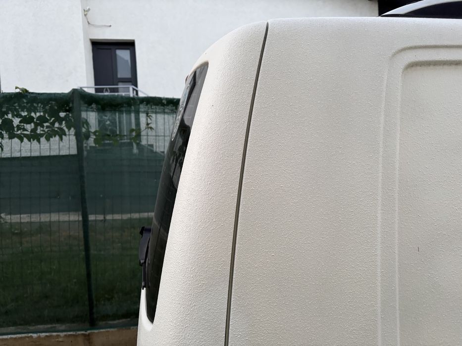 Volkswagen Transporter T5 varianta lunga