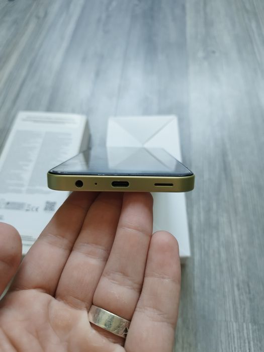 Samsung A15 супер състояниe + кейсове