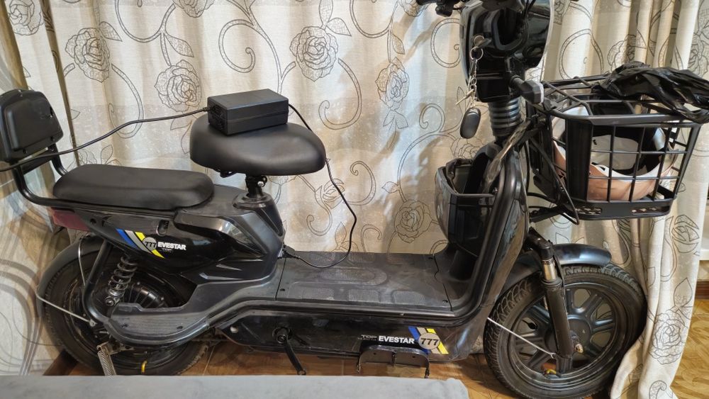Продам электро самокат