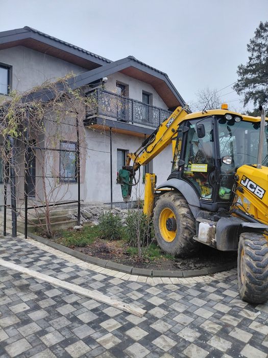 Buldoexcavator de inchiriat! Prestari servicii!