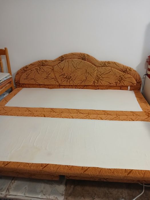 Разтигателен диван