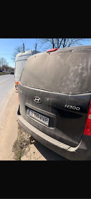 Masina de vanzare in perfecta stare pentru dezebrări