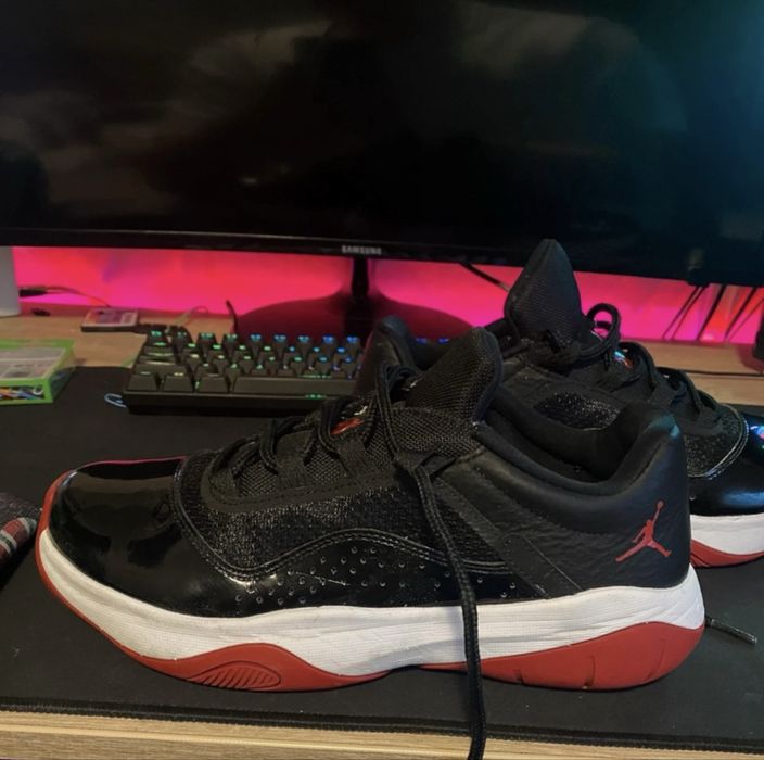 jordan 11 low comfort marimea 40