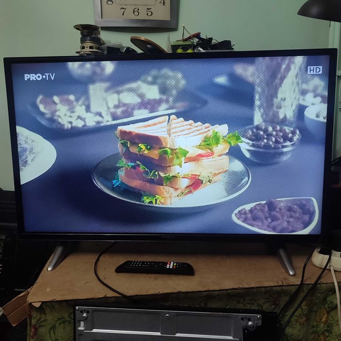 TV smart HITACHI 100cm