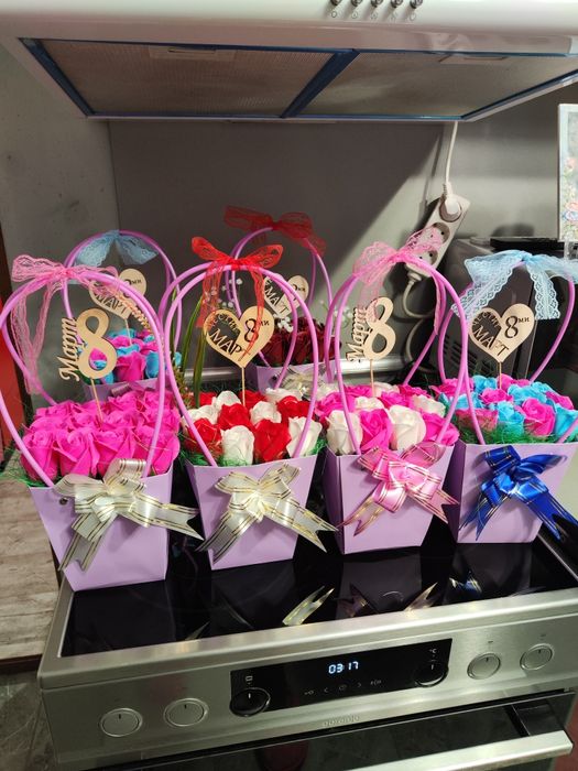 Подарете красота, която не увяхва –
с нежни цветя, които радват и вдъх