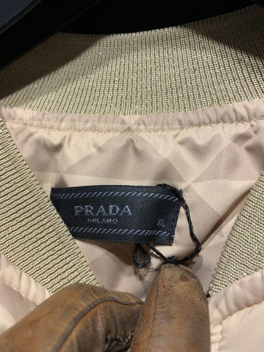 Treinig nou XL, pe negru su albastru