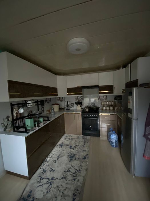 Sirdaryo shahar markazida Srochna uy sotiladi