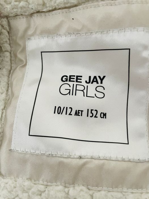 Куртка на девочку 10-12 лет