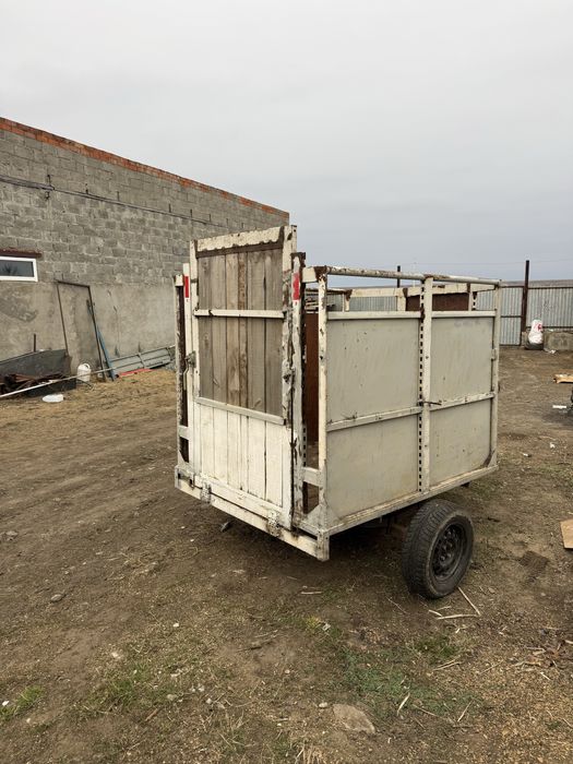 Продам прицеп коневозка