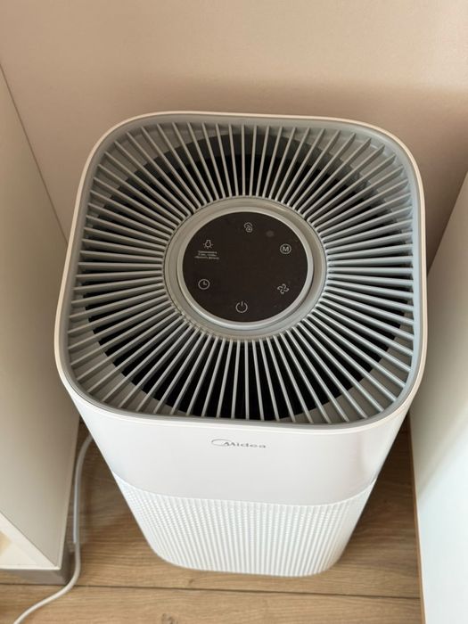Продам новый очиститель воздуха midea