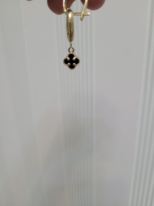 Продам серьги золото