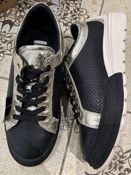 Кожанные кросовки