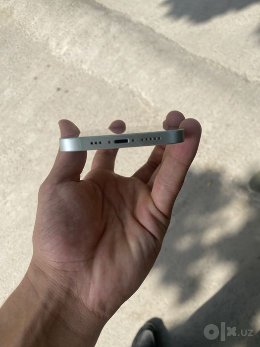 iPhone 12.