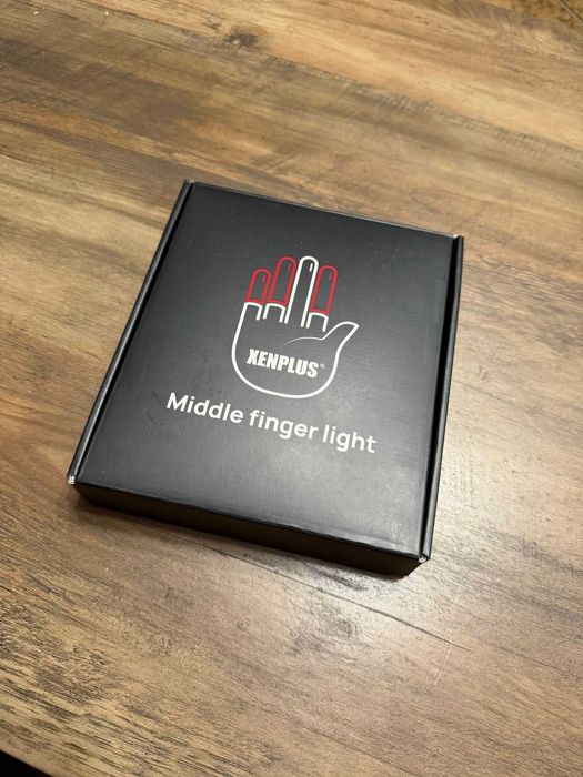 Semn LED pentru masina deget mijlociu