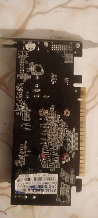 Продаю видеокарту GT 440