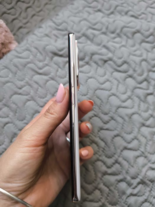 Продава Xiaomi 13 Lite, 8 + 4 GB, 256 GB в отлично състояние