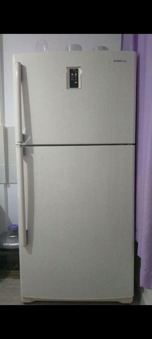 холодильник продам