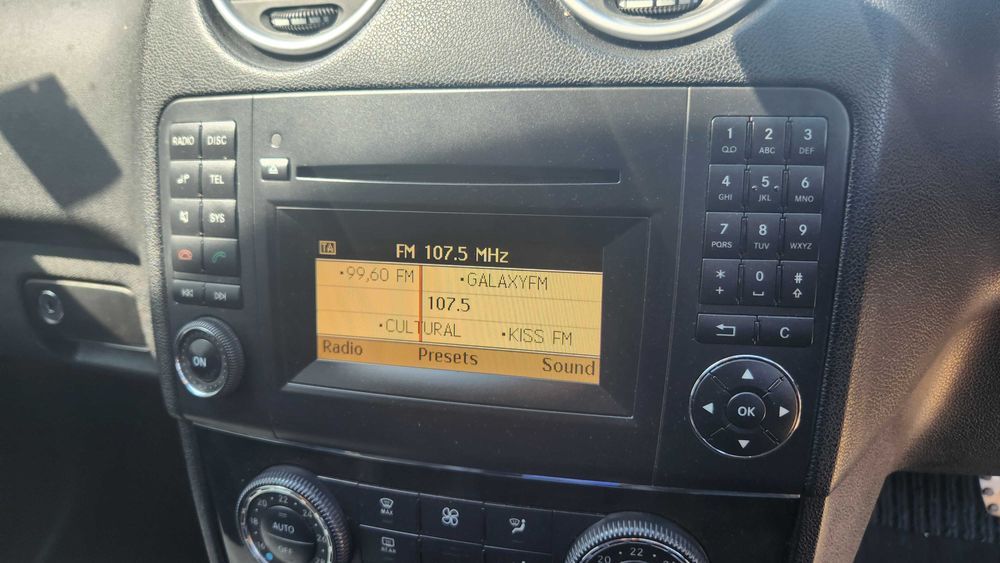 Navigatie mica A1648705894 player Mercedes ML W164 ML320 ML350 ML420