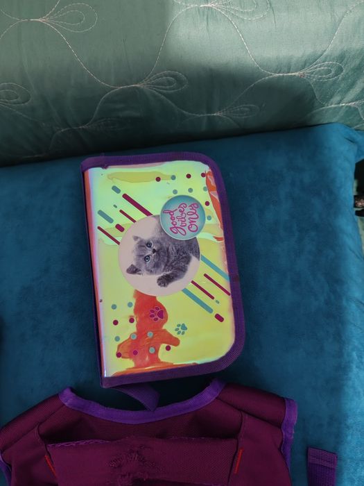 Продам портфель и пенал