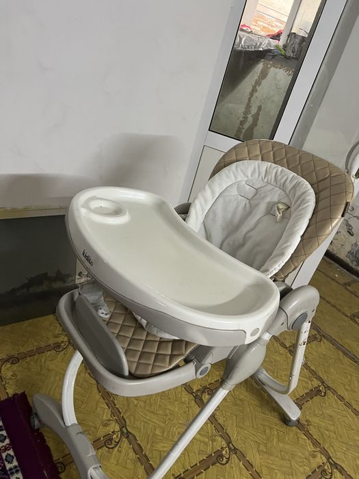 Bolalar ovqatlanadigan stol