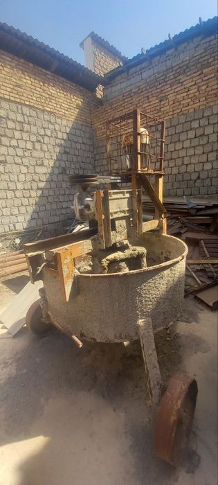 Бетон кориш ускунаси.