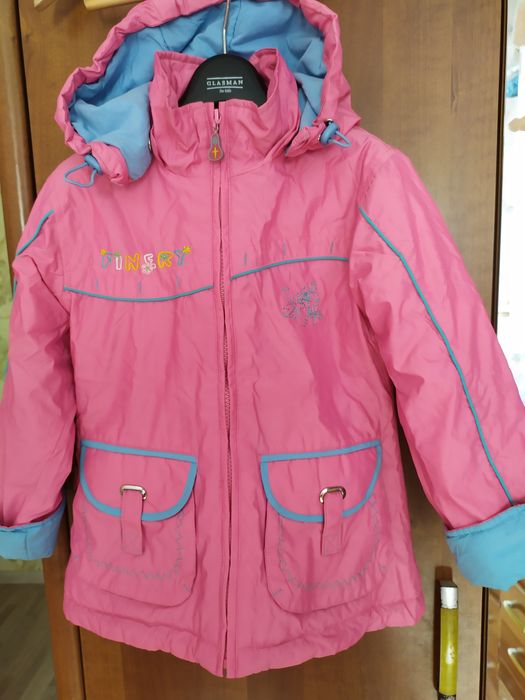 Куртка демисезонная для девочки 3,4-6 лет.