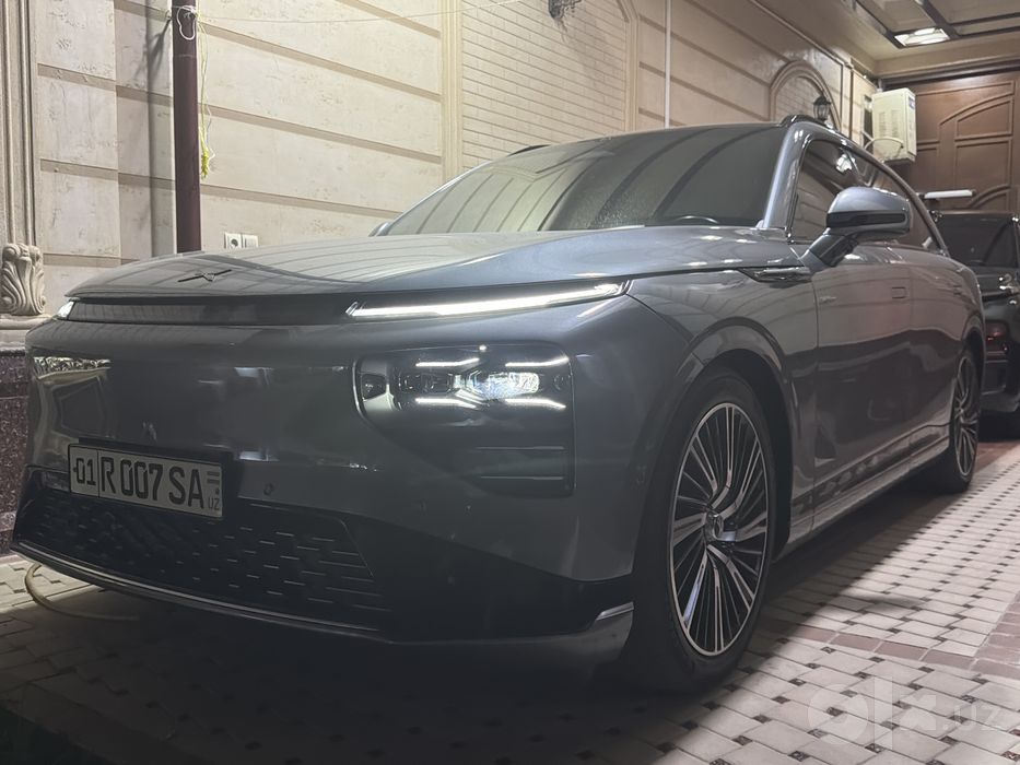Xpeng G9 -650 km 3,9 sec