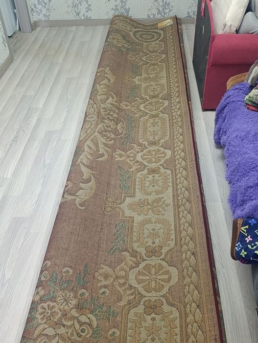 Продам Ковёр в хорошем состоянии