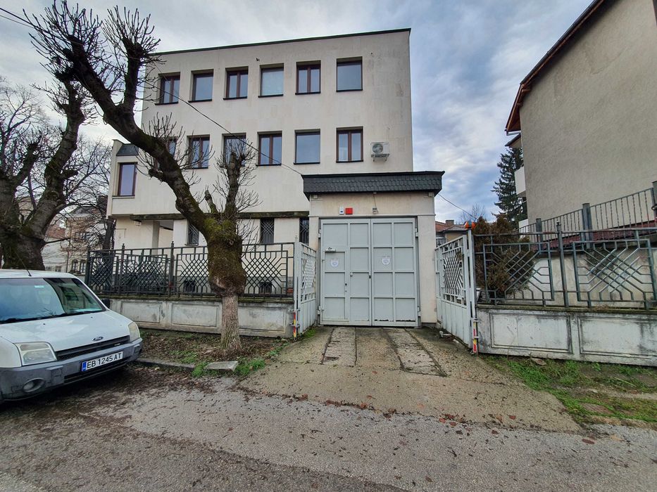 Дава се под наем Промишлена сграда в Севлиево - 60 кв.м за 1020 € - Снимка #1